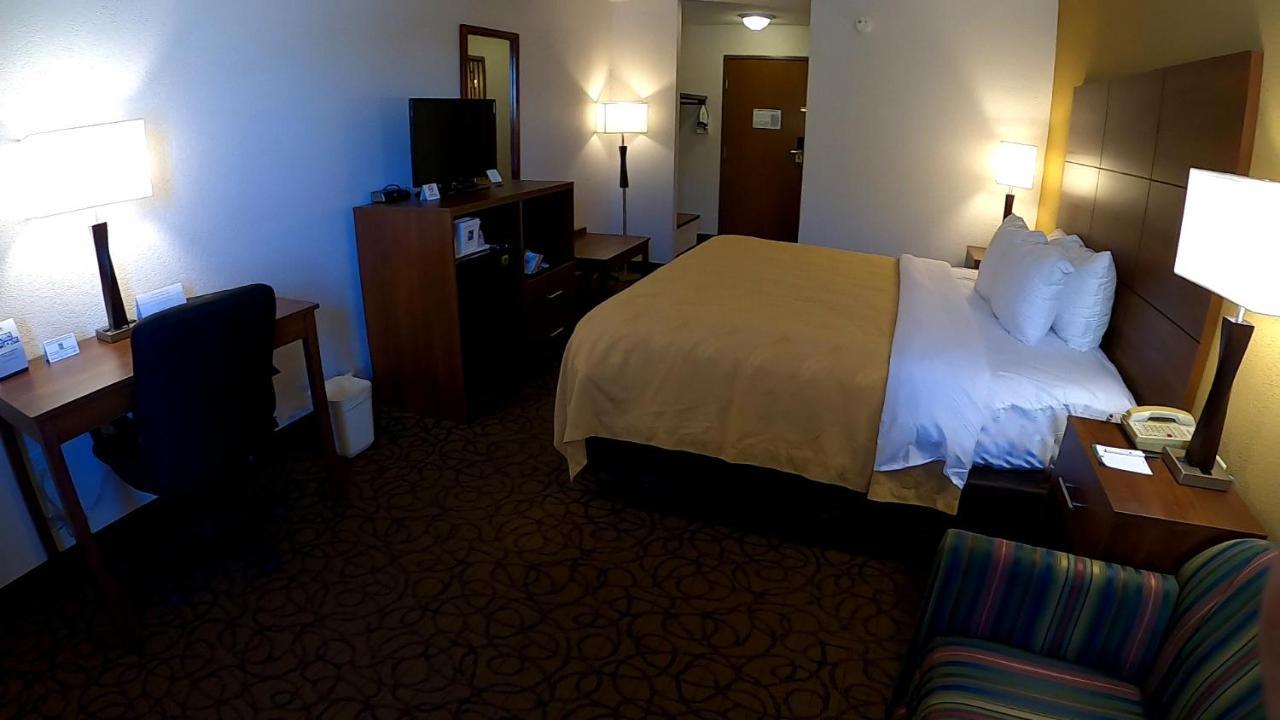 Quality Inn & Suites Manistique Eksteriør billede