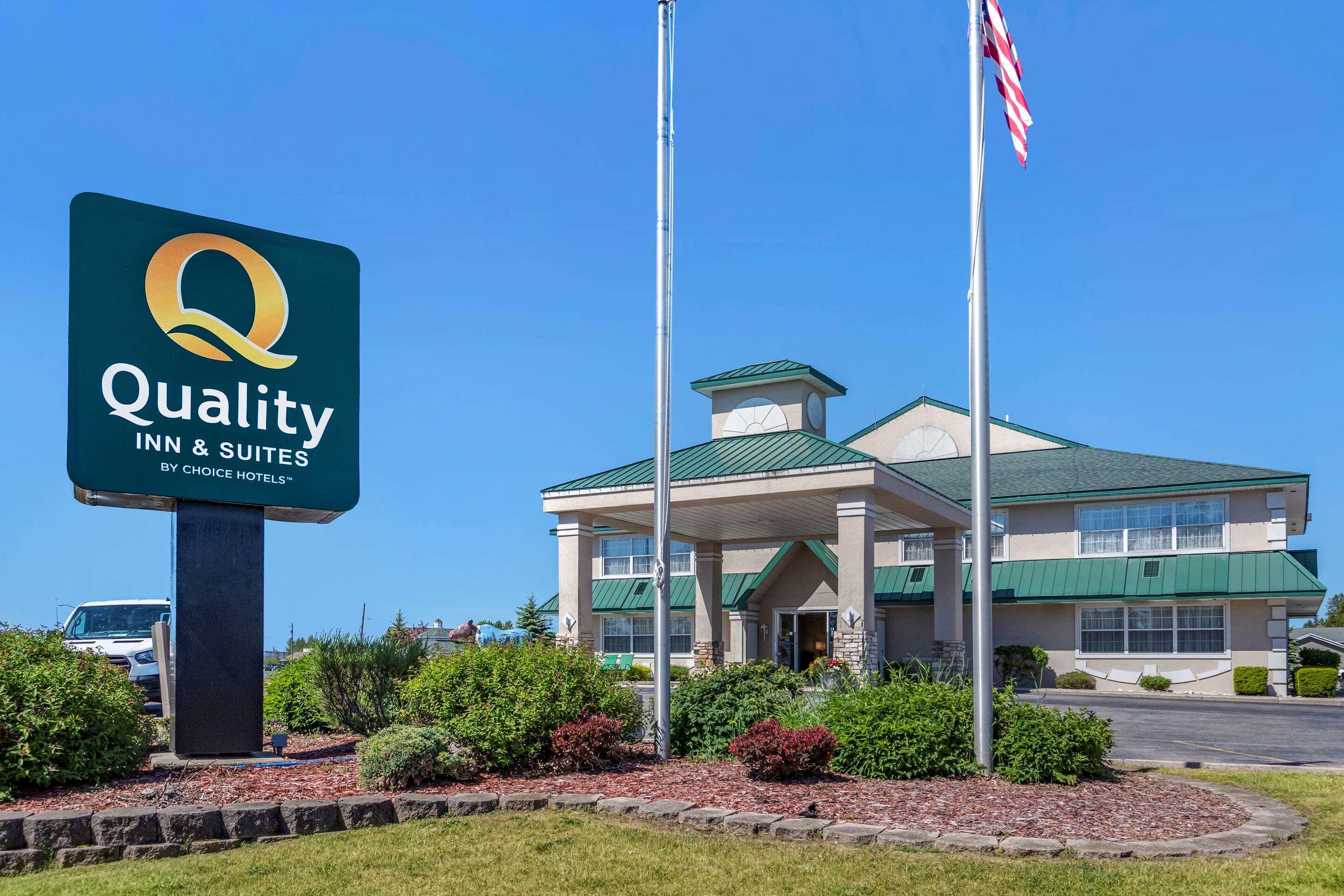 Quality Inn & Suites Manistique Eksteriør billede